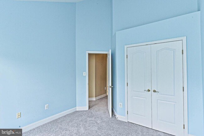 Building Photo - 12035 Treeline Way
