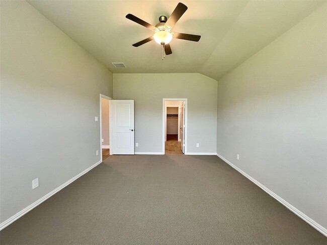 Building Photo - 678 Woodland Ave