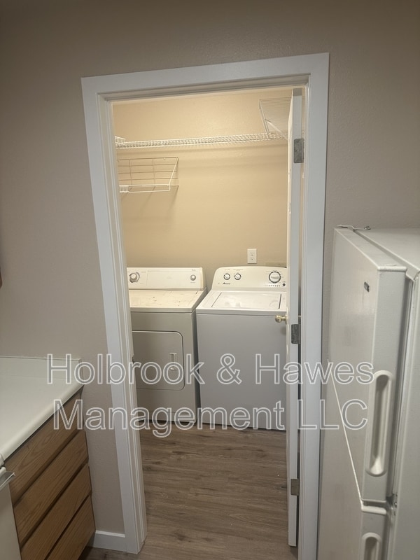 Building Photo - 4531 Boardwalk Dr