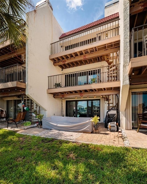 Building Photo - 222 Skiff Point