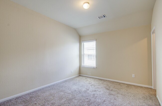 Building Photo - 17139 Devon Dogwood Trail
