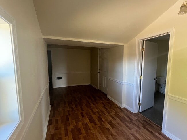 Building Photo - 3 bedroom, 1 bath Chehalis hillside home