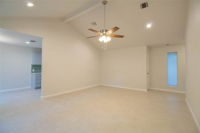 Building Photo - 13111 Campos Dr