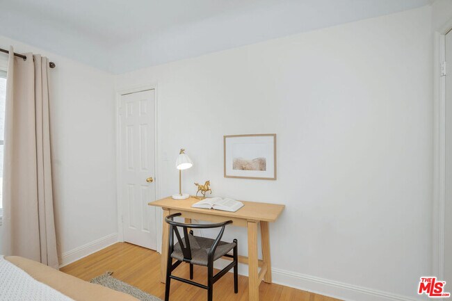 Building Photo - 4712 Burnet Ave