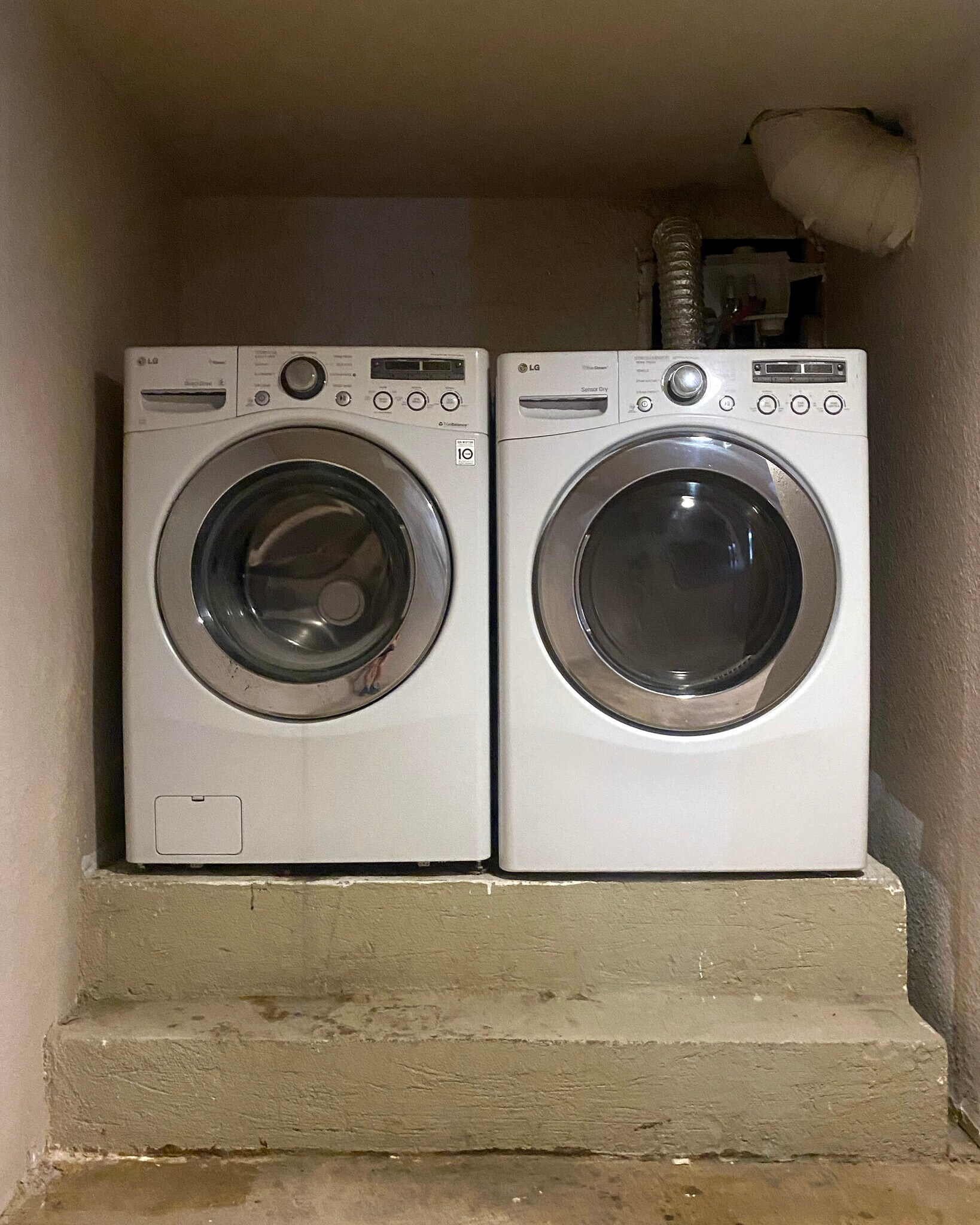 Full Washer/Dryer - 1404 Knox Ct
