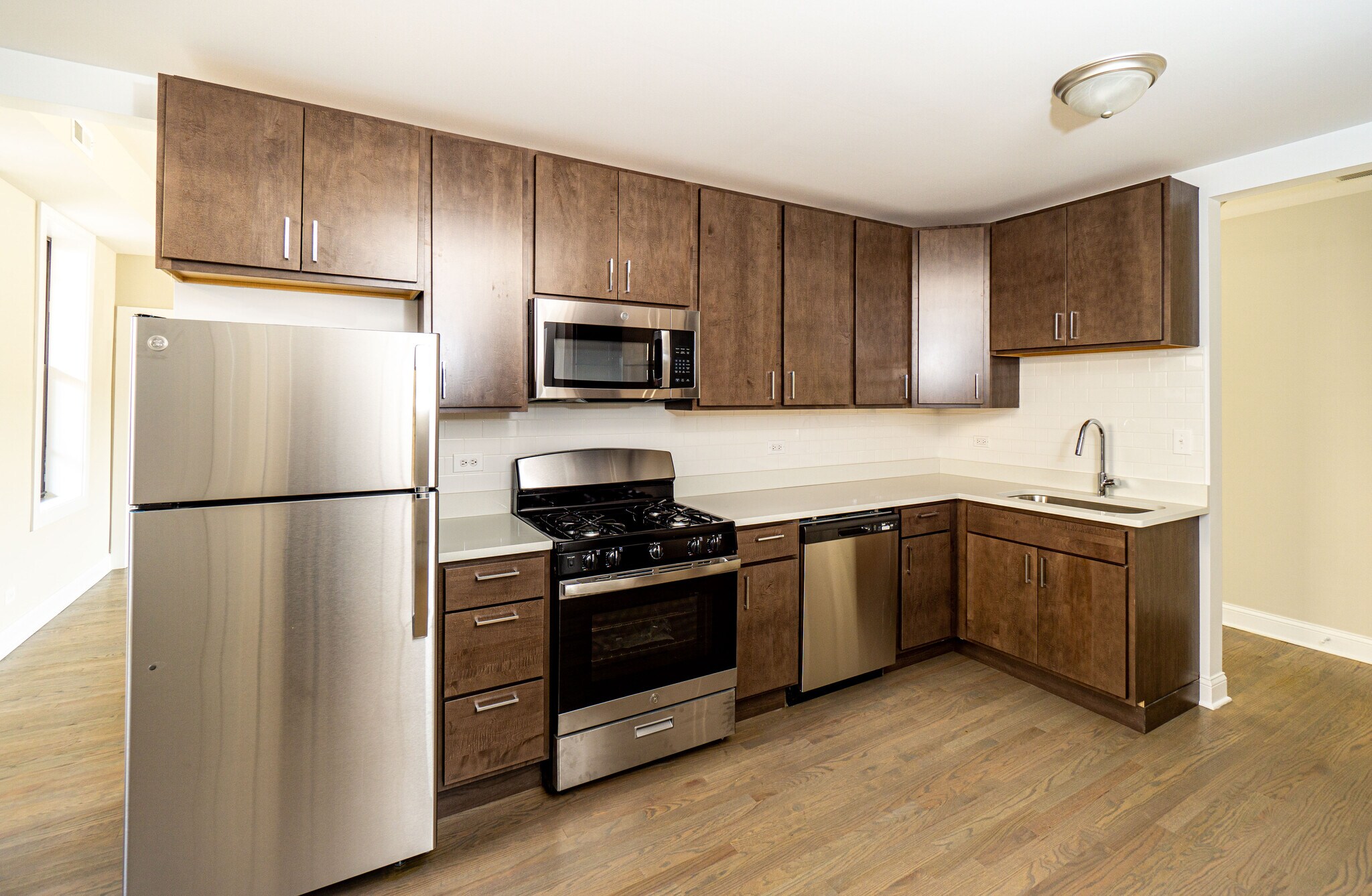 Building Photo - 3405 W Fullerton Ave