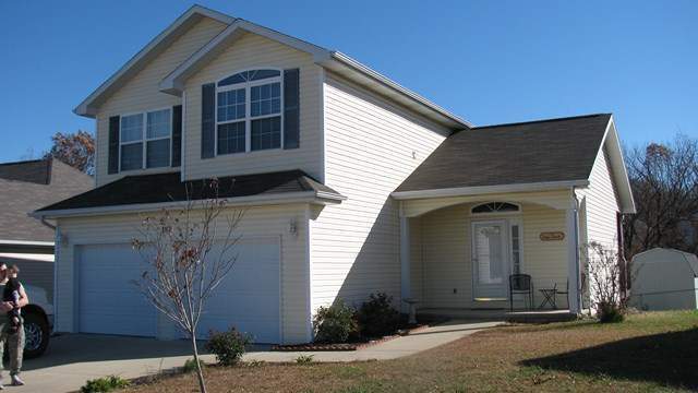 Building Photo - Charming Hickory Valley Gem Near Fort Leonard Wood