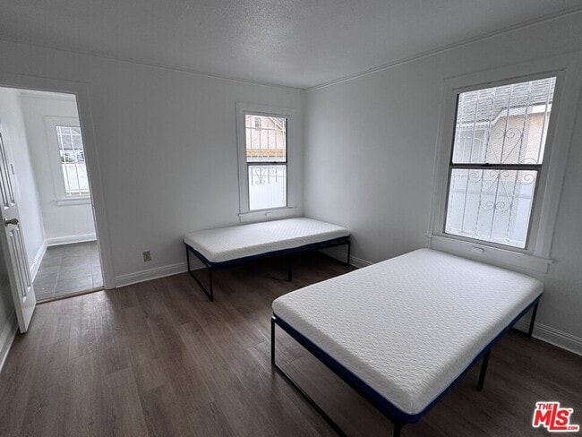 Building Photo - 540 W 107th St