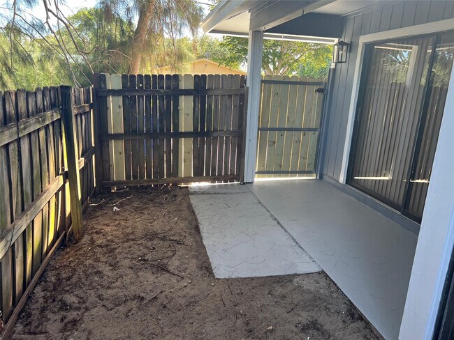 Building Photo - 500 NE 34th St