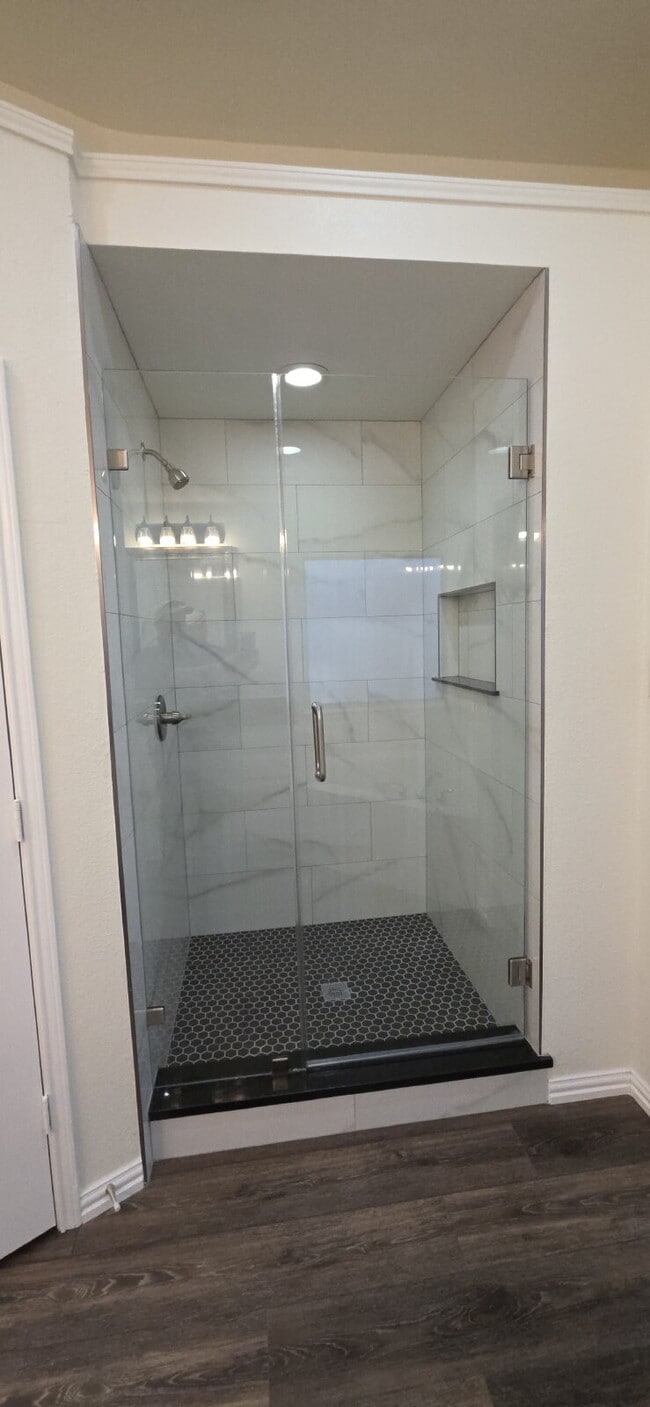 Building Photo - Beautifully Remodeled Home in Mansfield ISD – Corner Lot with Modern Upgrades!