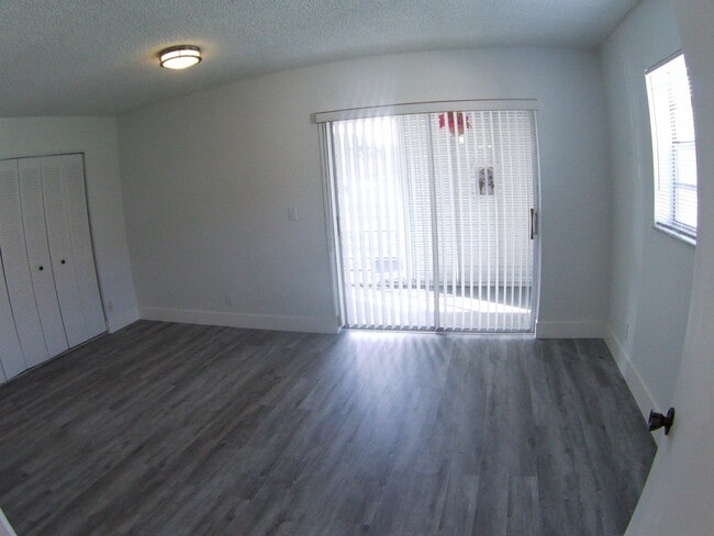 Building Photo - 759 Normandy Trail