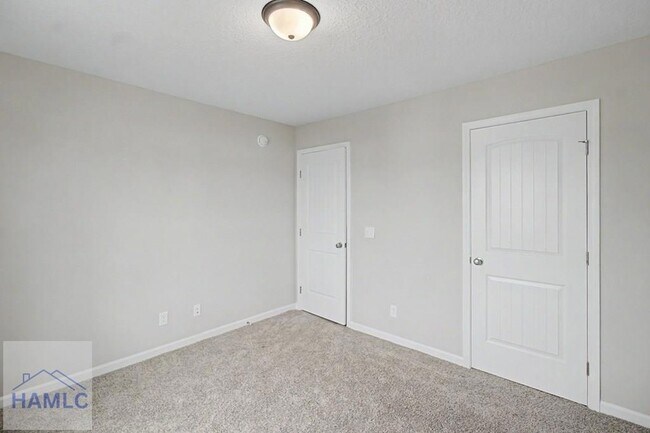 Building Photo - 18 Sunflower Cir NE