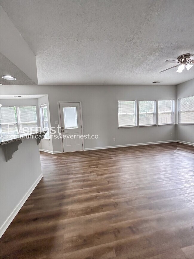 Building Photo - 9601 Marshbrooke Rd