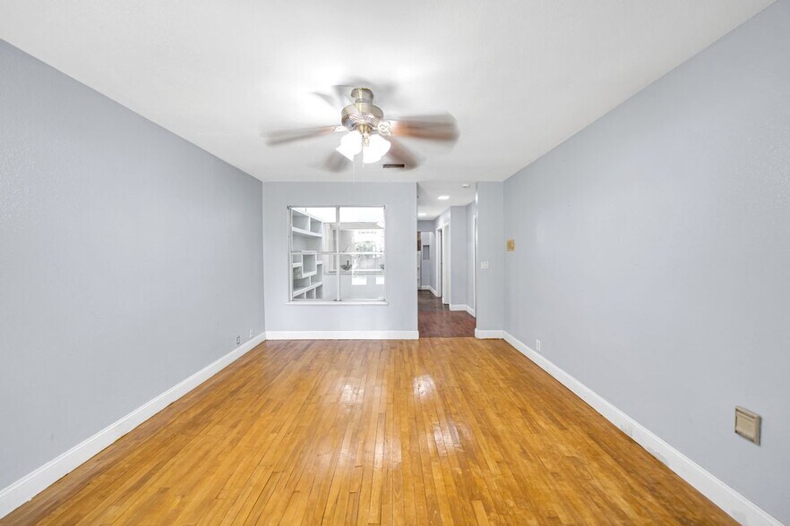 Building Photo - 13014 Skymeadow Dr