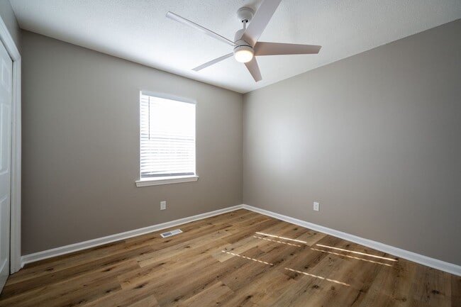 Building Photo - 1075 Carol Jean Trail