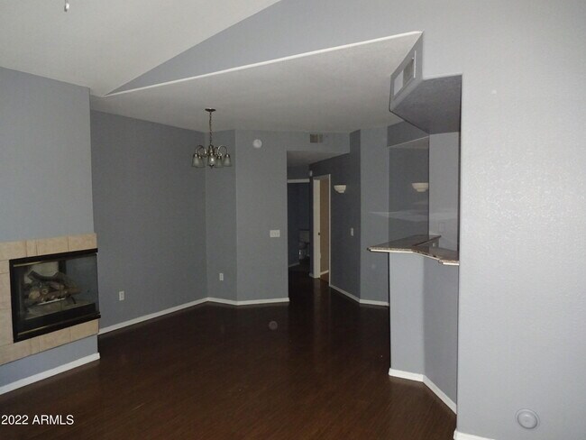 Building Photo - 2929 W Yorkshire Dr