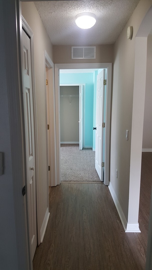 Building Photo - 3 bedroom 2 bath home