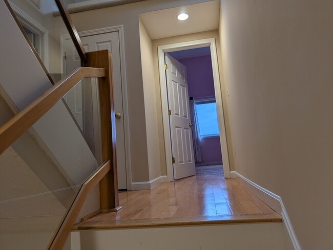 Building Photo - 285 America Blvd