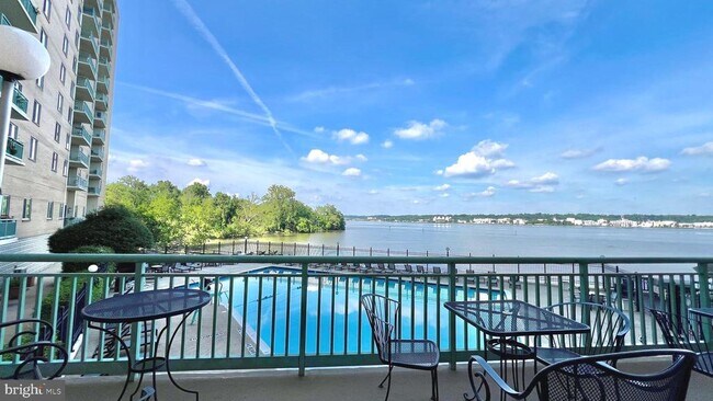 Building Photo - 501 Slaters Ln