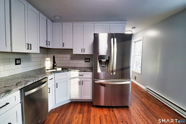 Building Photo - 65 North Ave