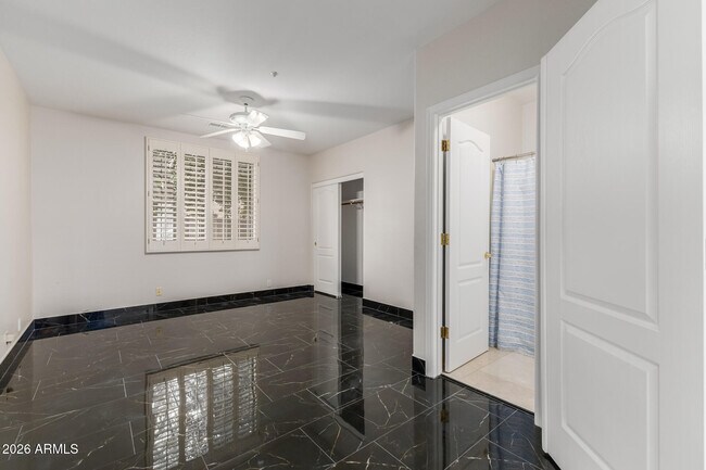 Building Photo - 10872 E Raintree Dr