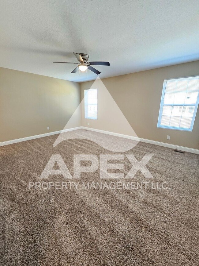 Building Photo - AVALON TOWNHOMES – LIKE NEW - 2 Bd/2.5 Ba ...