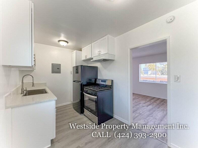 Building Photo - 1731 Pico Blvd