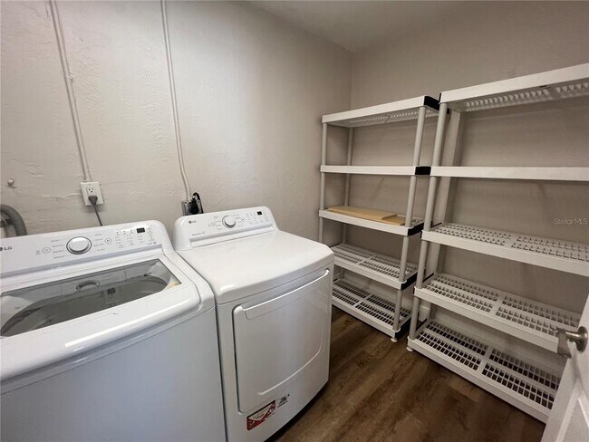 Building Photo - 2377 Starlite Ln