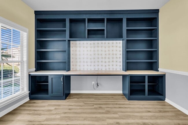 Building Photo - 7478 Hawks Cir