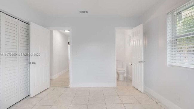 Building Photo - 630 SW 28th Dr