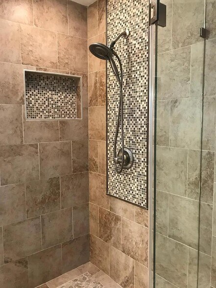 Master Bath - 3820 Elbert Ave