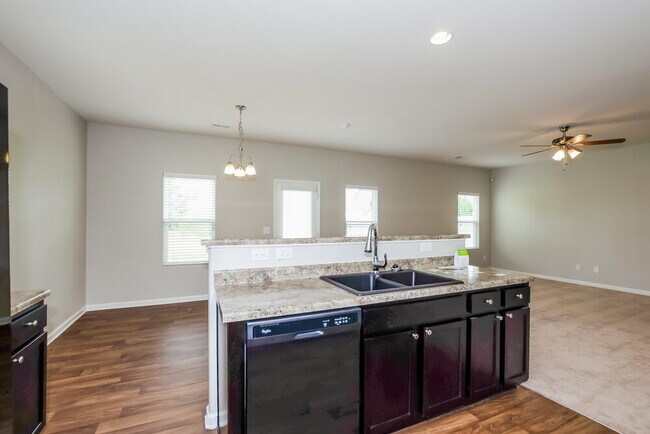 Building Photo - 1108 Black Diamond Dr