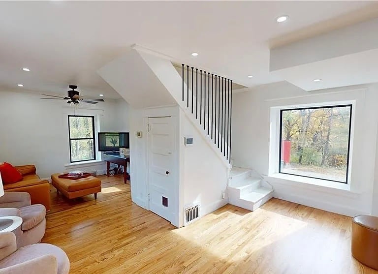 Building Photo - 3101 E 91st St