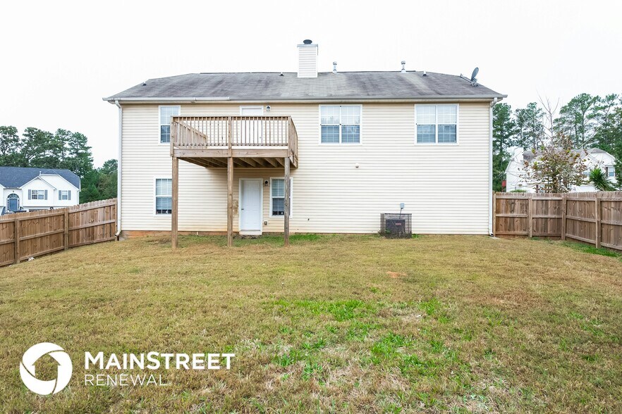 Building Photo - 10576 Day Lily Dr