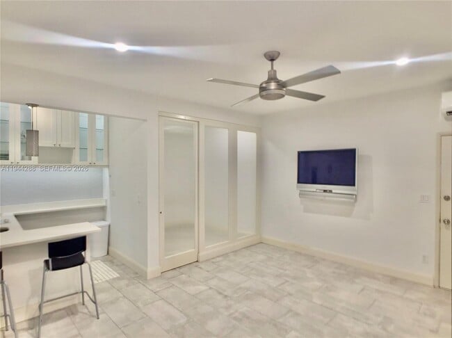 Building Photo - 260 Euclid Ave