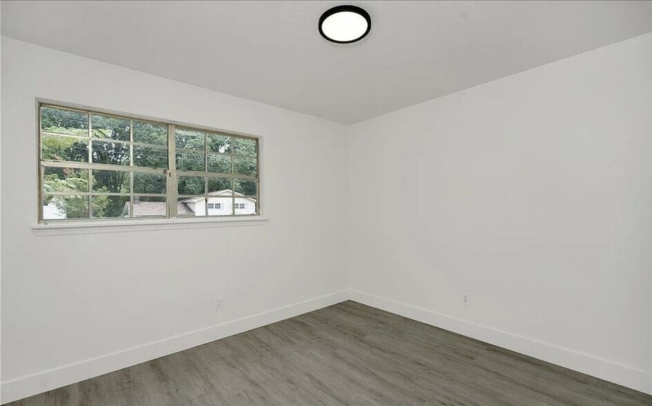 Building Photo - 5188 Goldmar Dr
