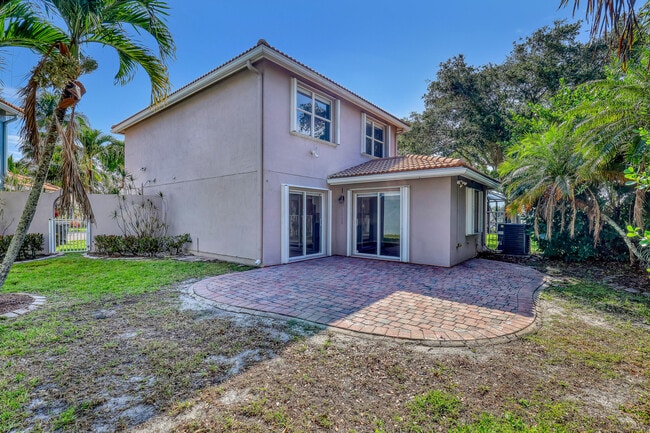 Building Photo - 3464 Commodore Ct