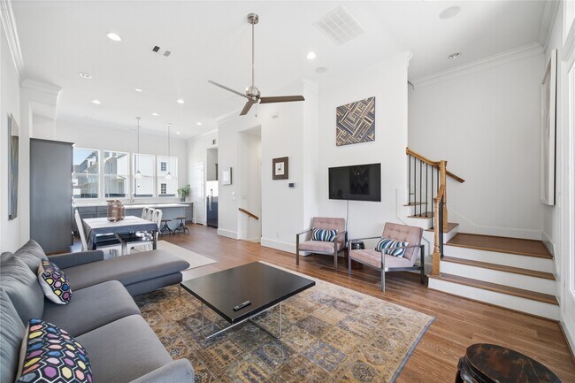 Building Photo - 707 Bringhurst St