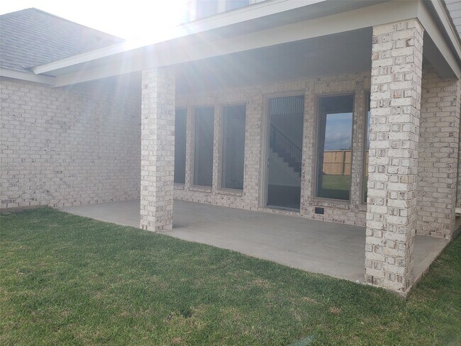 Building Photo - 8806 Morning Glow Dr
