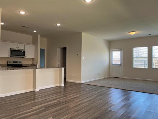 Building Photo - 781 Richmond Dr