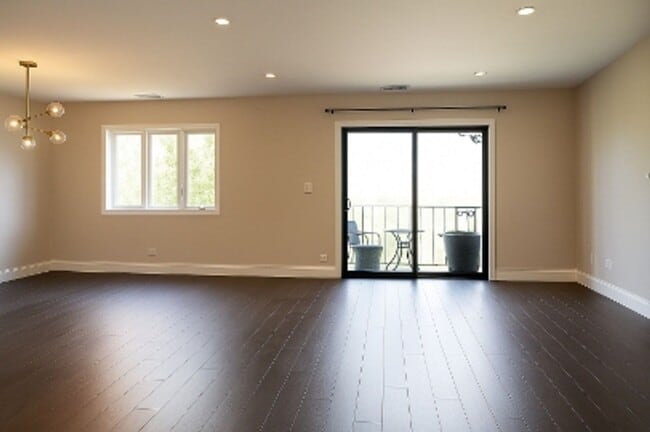 Building Photo - 434 Clinton Pl