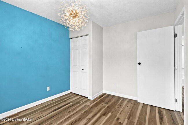 Building Photo - 250 Buck Knobs Rd