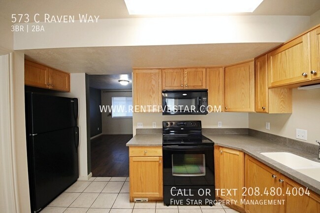 Building Photo - 573 Raven Way