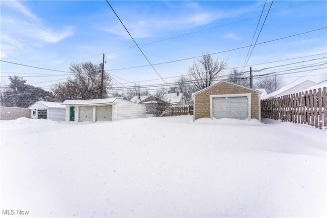 Building Photo - 15304 Benhoff Dr