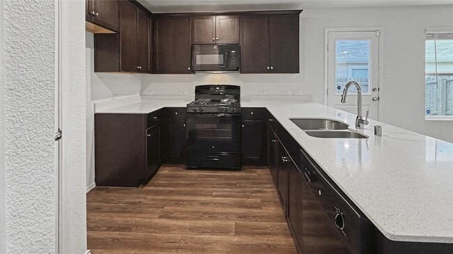 Building Photo - 1816 Barrie Wy