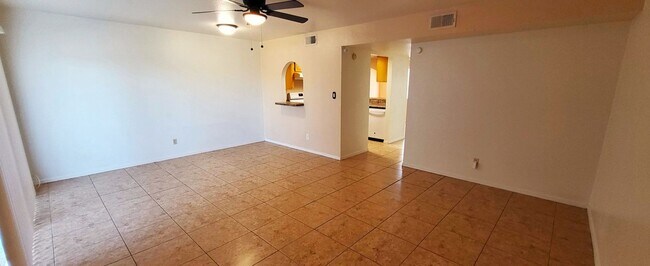 Building Photo - AFFORDABLE 3 BEDROOM, 2.5 BATH TOWNHOME IN THE HEART OF TEMPE!