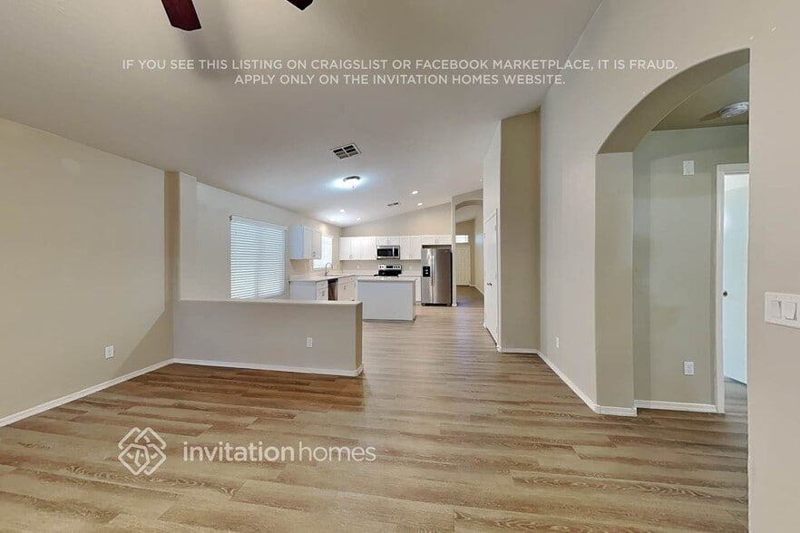 Building Photo - 13383 W Watson Ln