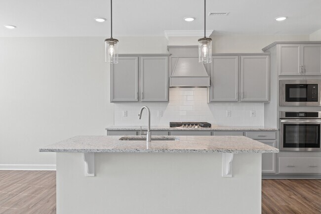 Building Photo - 35 Village Edge Dr