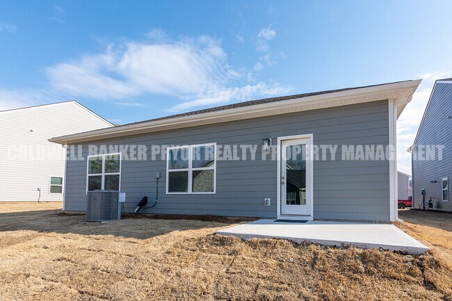 Building Photo - 7492 Bendire Lp