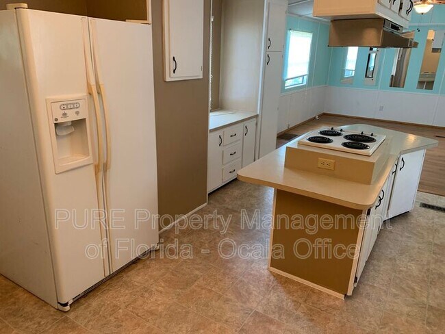Building Photo - 5401 SE 28th Ct